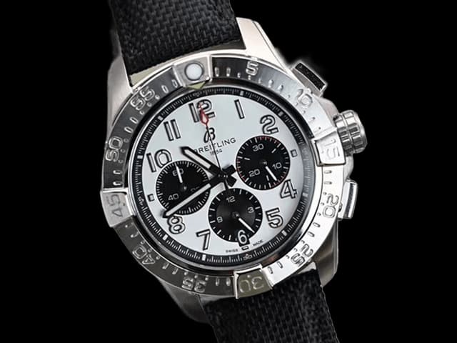 46mm Nylon Strap Avenger B01 Quartz Chrono White Dial BL811