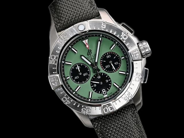 46mm Nylon Strap Avenger B01 Quartz Chrono Green Dial BL814