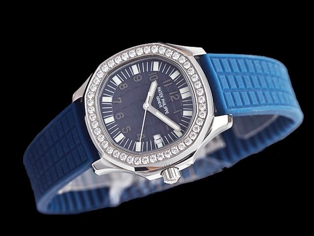 35mm Rubber Strap Aquanaut 5267 Lady Quartz Diamond Blue Dial PP382