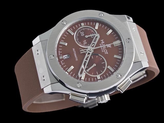 42mm Classic Fusion Rubber Strap Quartz Chronograph Brown Dial HUB320