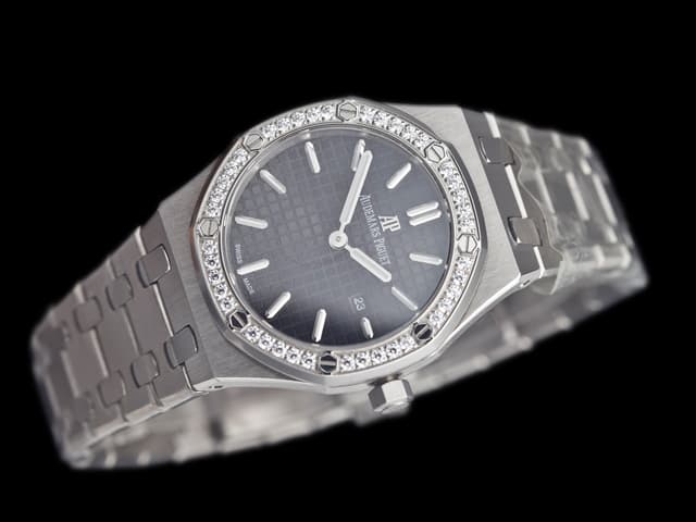 34mm Royal Oak Lady 77351 Steel Quartz Black Dial AP898